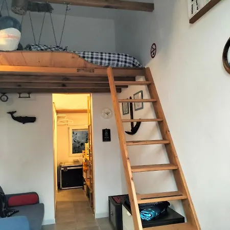 Camarote, La Casita Azul